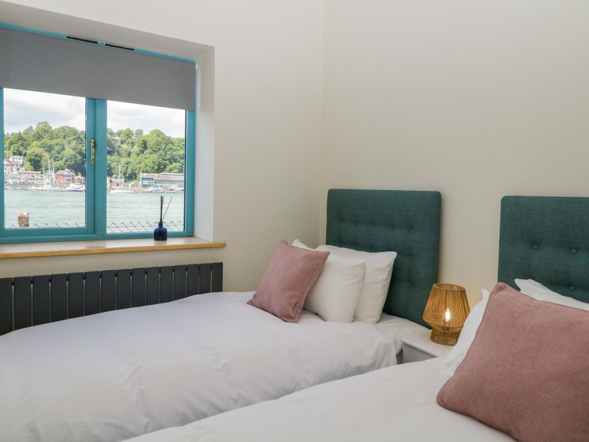 Britannia Crossings Cottage Dartmouth Extérieur photo